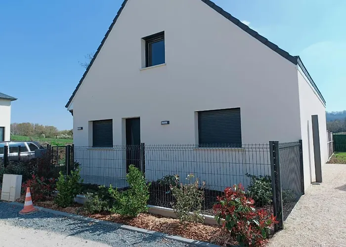 Holiday home La Regate Du Plaisir- Jacuzzi Prive, A 900m