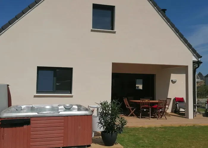 Holiday home La Regate Du Plaisir- Jacuzzi Prive, A 900m